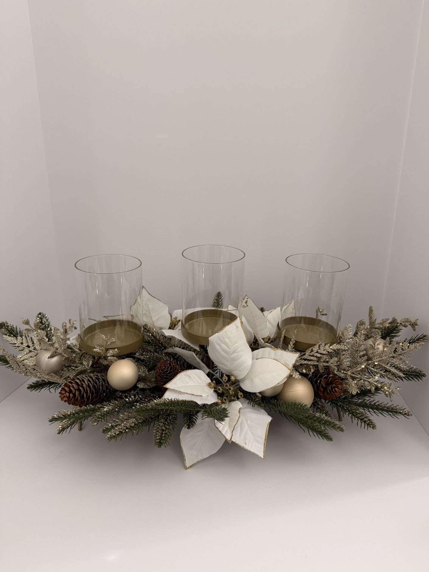 Elegant Christmas Centerpiece with 3 Candle Holders – Gold & White Décor