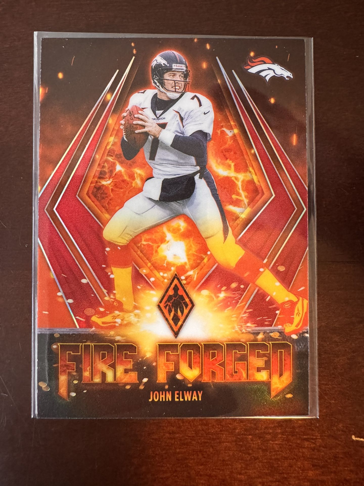 2021 Panini Phoenix Fire Forged FF-9 Red /199 John Elway Denver Broncos