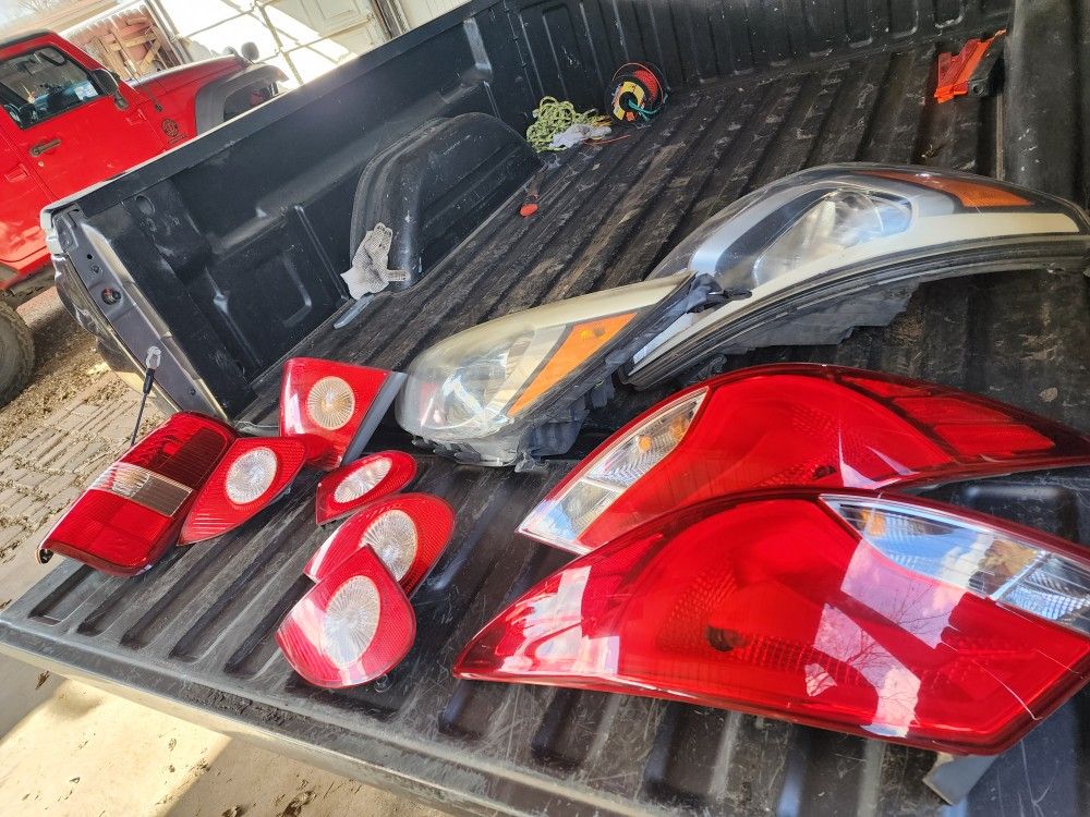 Lights For Toyota Corolla Ford F150 Hyundai Ford Focus Interested Mensage Please