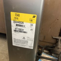 Welder Esab 7018