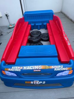 Lighting McQueen step 2 toddler/twins bed