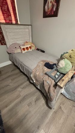 Farm style Twin BedFrame