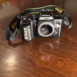 Nikon N5005 - 35mm Film Camera