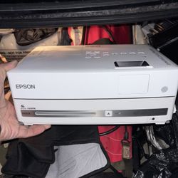 Epson PowerLite Presenter WXGA 3LCD projector/DVD player combo