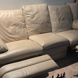 Natuzzi Leather Dual Recliner Sofa. Great Condition. Smoke Free/pet Free Home. Priced To Sell
