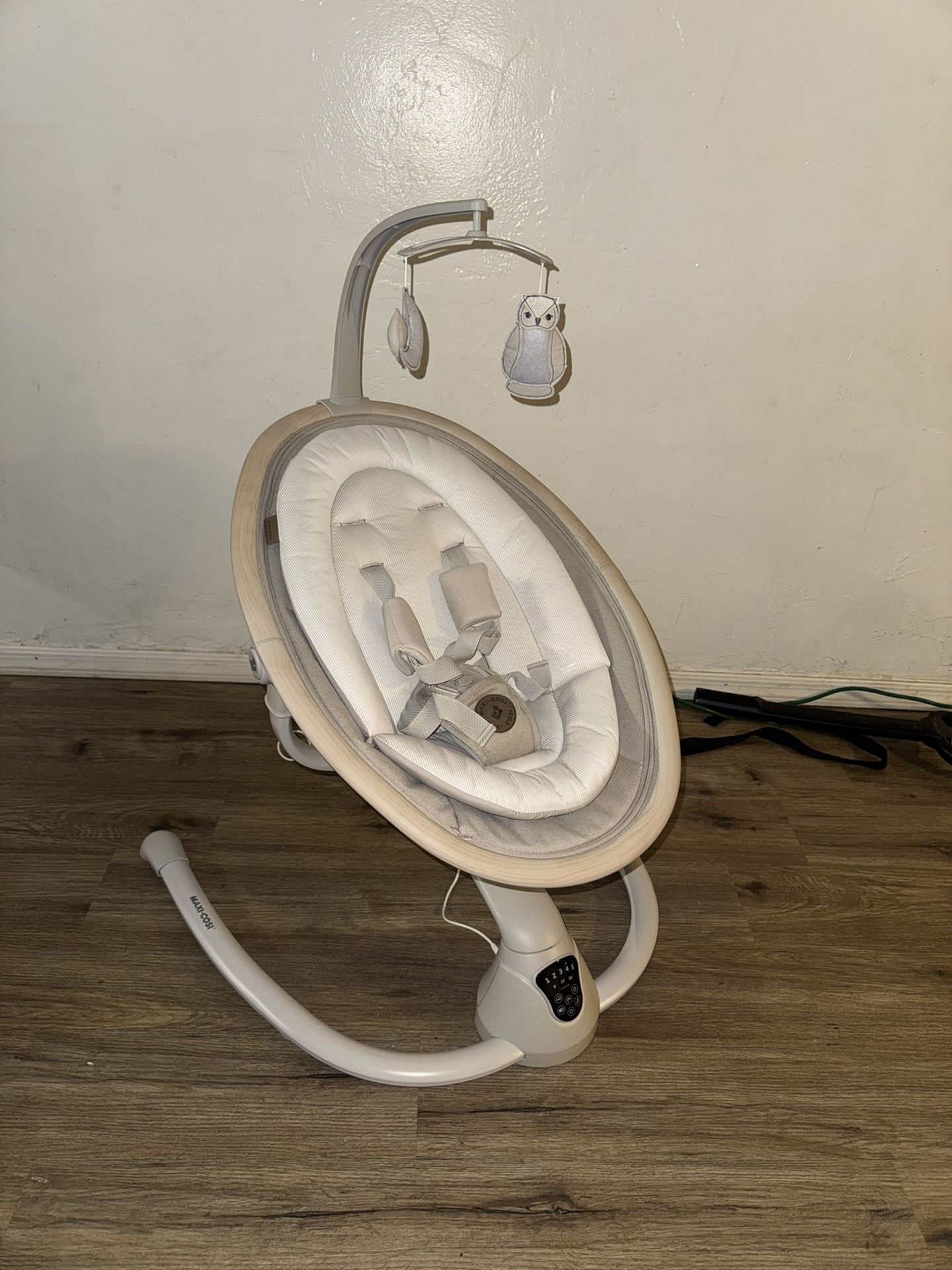 Maxi-Cosi Cassia Baby Swings for Infants: Smart Portable Baby Swing with Music, Lightweight & Foldable Baby Swing, 360 Rotation Infant Swing, Classic