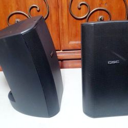 Pair of QSC 8-inch Two-Way Loudspeakers In Excellent Condition