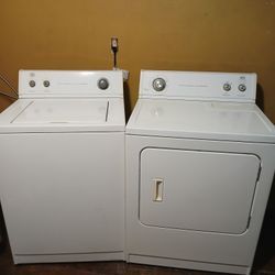 Whirlpool Washer And Dryer Set 