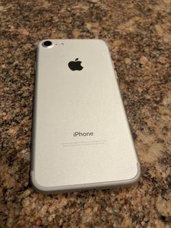 IPHONE 7 32 GBS UNLOCKED 