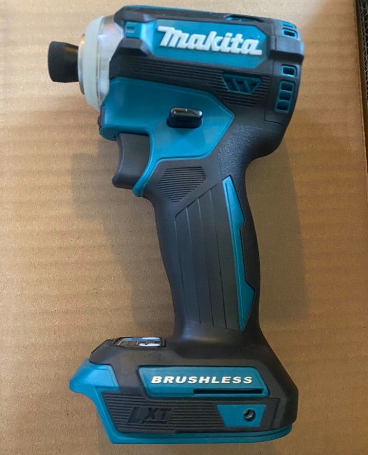 Makita 18V LXT Lithium-Ion Brushless Cordless Quick-Shift Mode 4-Speed Impact Driver (Tool Only)