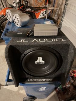 Subwoofer with amp
