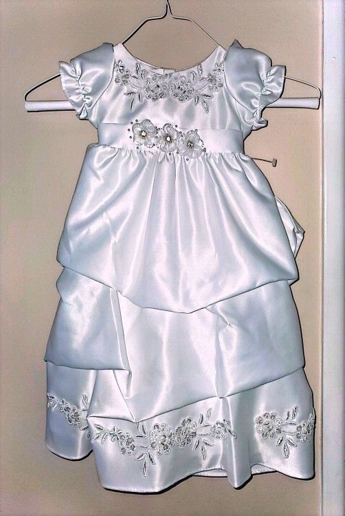 Kids Collection baptism dress size small NEW/NUEVO