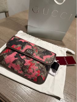 New Authentic Gucci GG Camouflage Belt Bag Red/Pink
