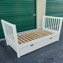 WHITE TWIN BED FRAME WITH TRUNDLE 