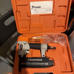 Paslode T200-F18 18 Gauge Pneumatic Finish Nailer with Case
