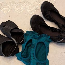 🎄 Nike Yoga Shoes And Socks . Sz 7-71/2