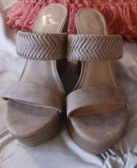 Pretty Summer Wedge Heels Size 5 In A Half Brand New