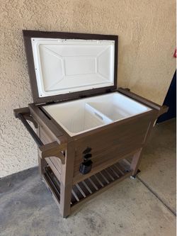 Tommy bahama 100 quart rolling cooler