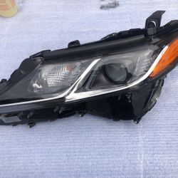 2018-2022 Toyota Camry Headlight Left Side 