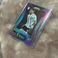 Gonzalo Montiel purple Mojo /49 world cup no 3