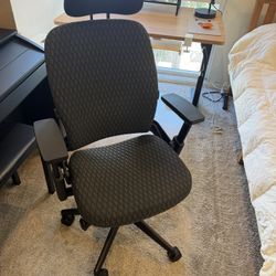 Steelcase Leap v2 Desk Chair with headrest