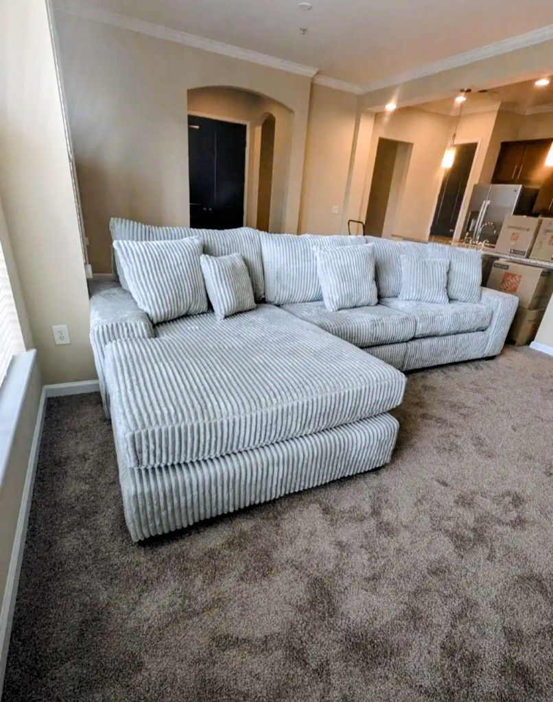 Sofa Sectional w Pillows - Atlanta Same Day Delivery