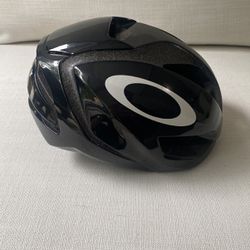 Oakley Cycling Helmet
