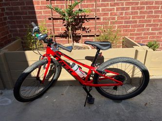 Trek Kids Mountain Bike Red Precalibur 24