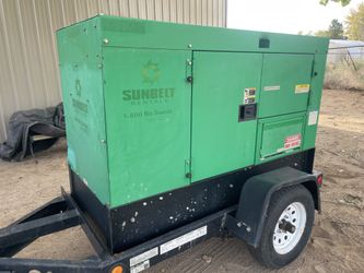 A2016 MQ generator set with only 4092 hours 3 phase 480v/240/v and 120v ready for use