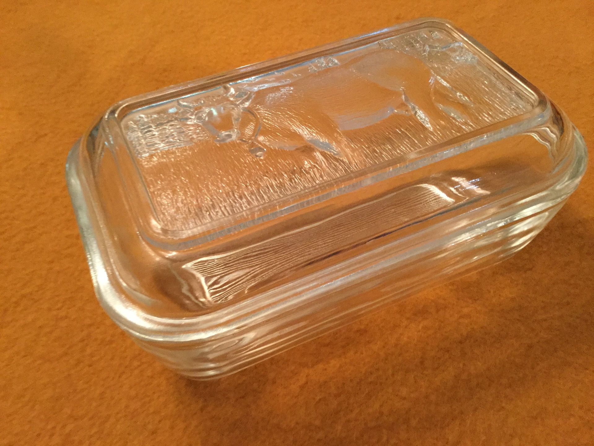 Pyrex vintage butter dish with the popular cow in mint condition, two pieces, this item is conversation piece not easily found complete