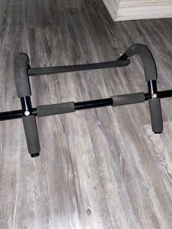 $25 pull up bar
