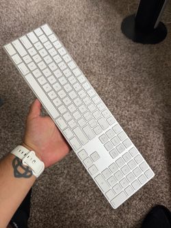 Apple Magic Keyboard & Mouse Bundle