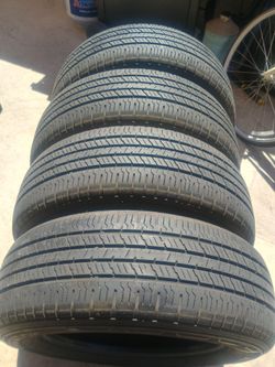 225/65/17 HANKOOK DYNAPRO HT 95-100% TREAD SET OF 4 MATCHING TIRES EXCELLENT CONDITION LIKE NEW
