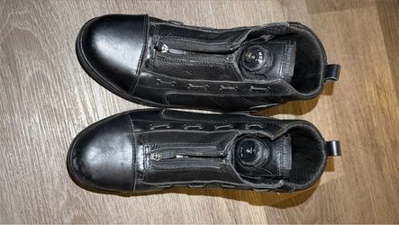 Black High-Top Sneakers with BOA Dial and Zipper
