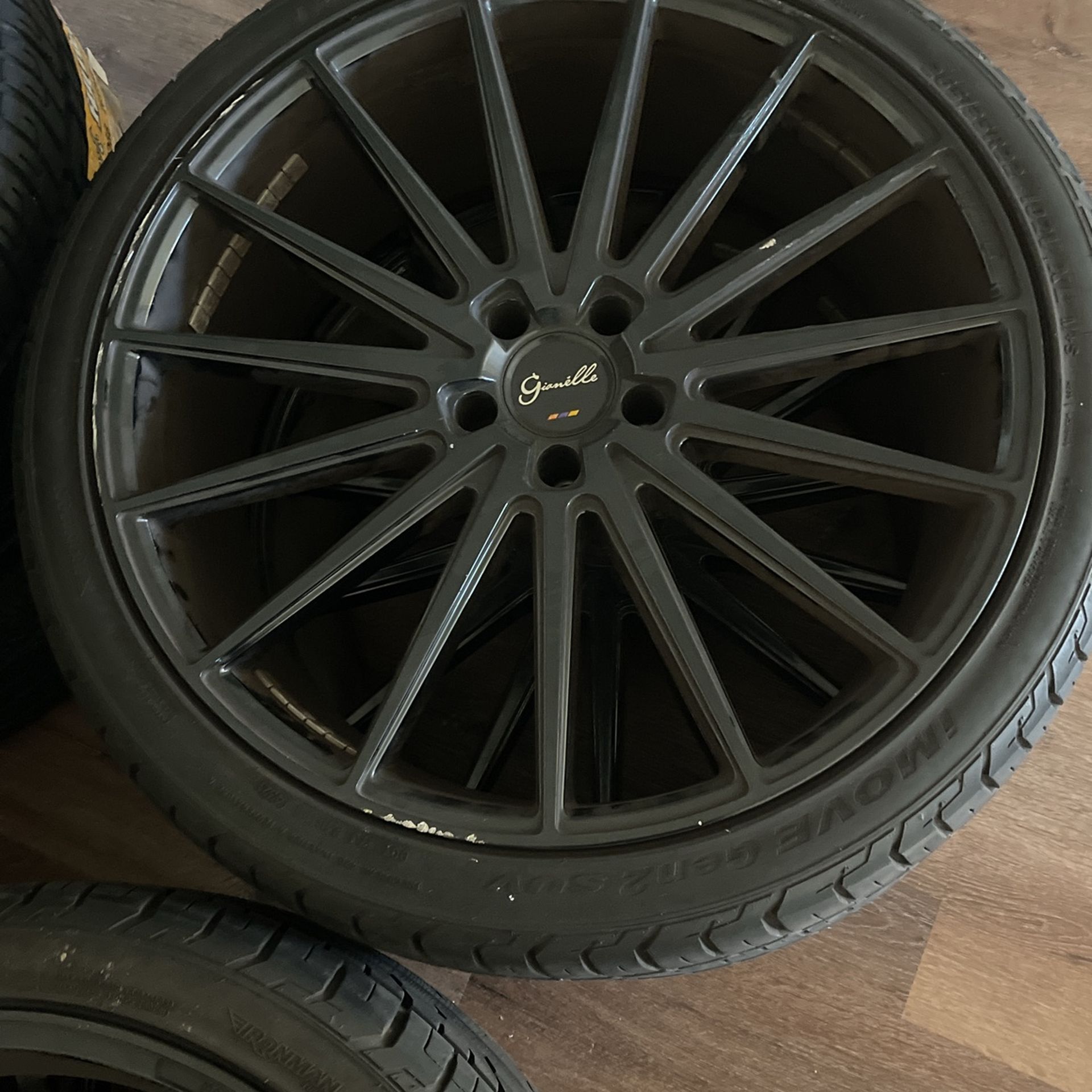 265/35R22 102V XL M+S