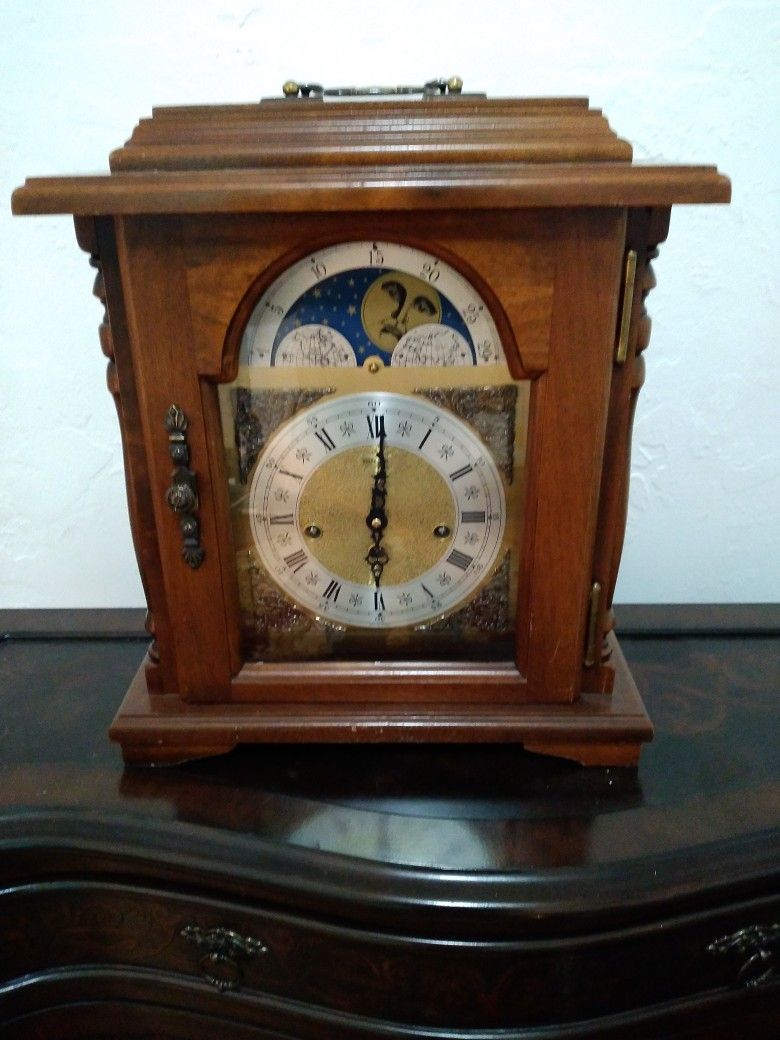 1985 German Mantle Clock