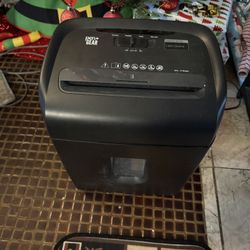  Rolling Shredder Great Condition 