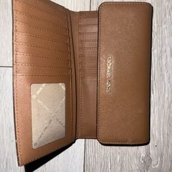 Micheal Kors Wallet 