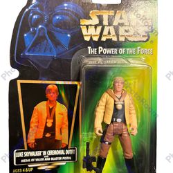 Star Wars 1996 Collection 1 Luke Skywalker In Ceremonial Outfit With Medal Of Valor And Blaster Pistol Holo