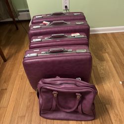 Luggage Vintage American Tourister. Five pieces