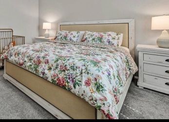 White wood bedroom set KING