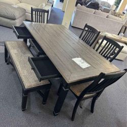 HOT DEAL 🤝$10 PAYMENT 👌TYLER CREEK BLACK-GRAY DINING ROOM SET
Table+4 Side Chairs+Bench