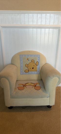 Disney Winnie the Pooh Kids Armchair / Toddler Chair