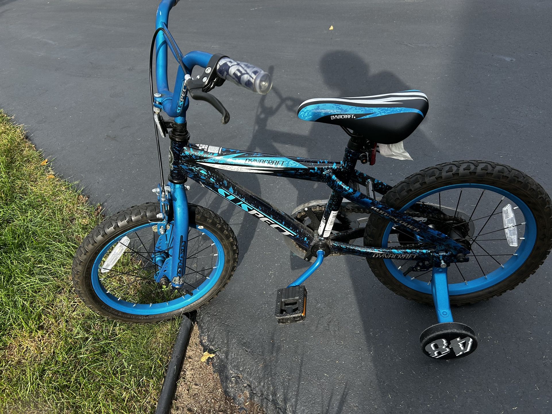 13 In Boys Bike With Trng Wheels With Helmet