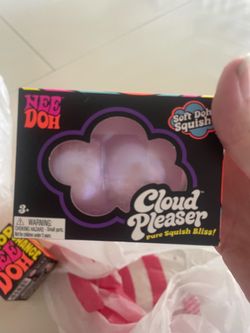 NeeDoh cloud pleaser
