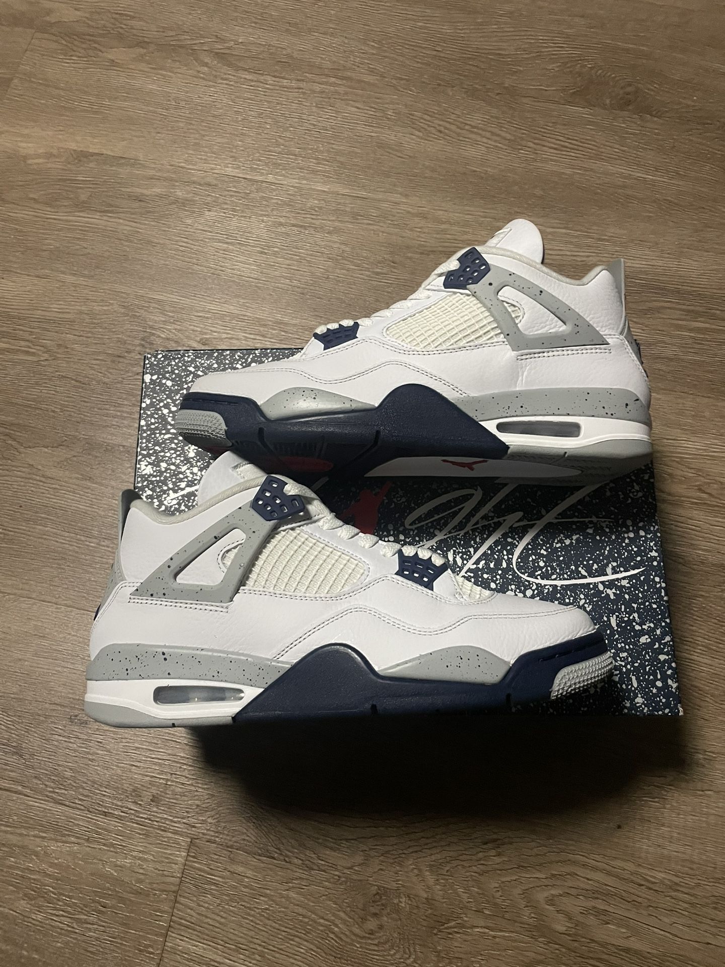 Jordan 4 Midnight Navy