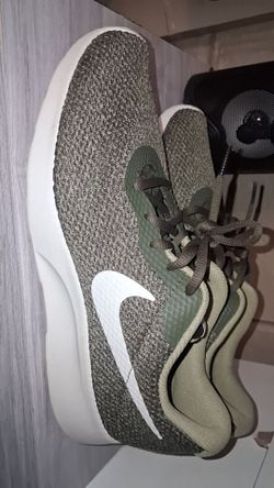 Nike Tanjun Cargo Khaki size 11