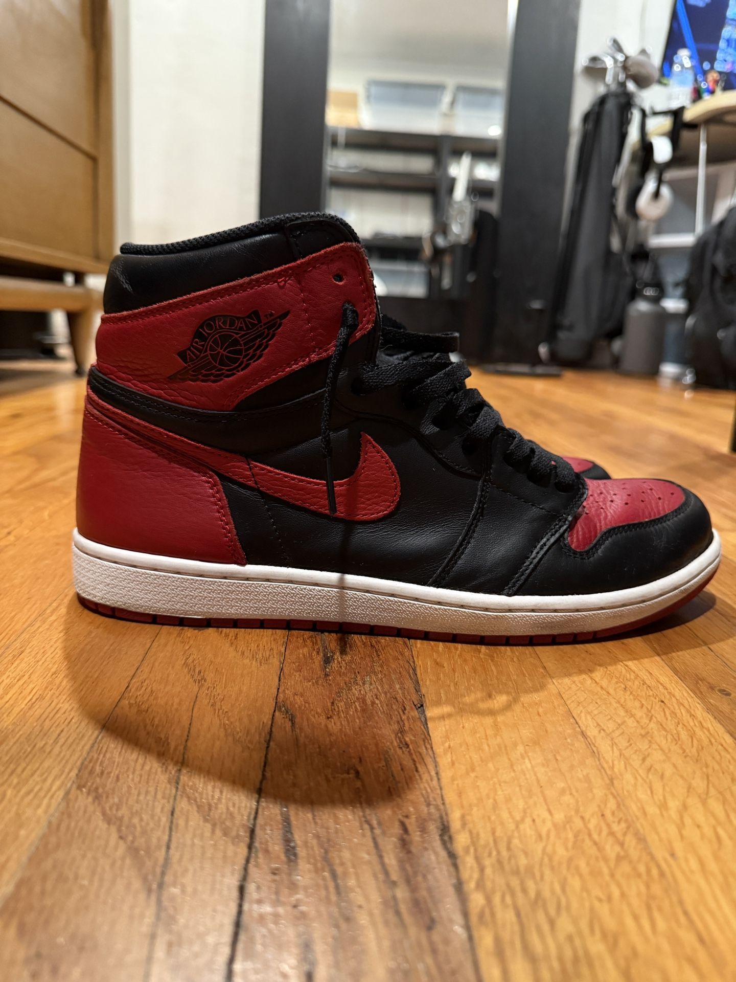 Air Jordan 1 Retro High OG ‘Banned’ 2016