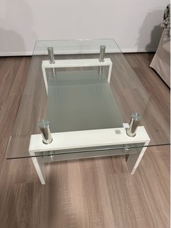 Modern Glass Coffee Table (Center Table) – Like New