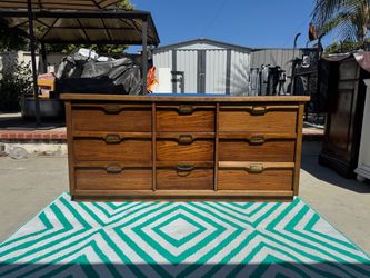 Dresser